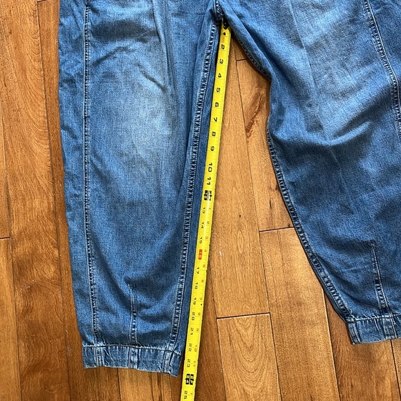 New with Tags Free People -We the Free Sawyer Boyfriend Taper Jeans- Size Small - Picture 8 of 14